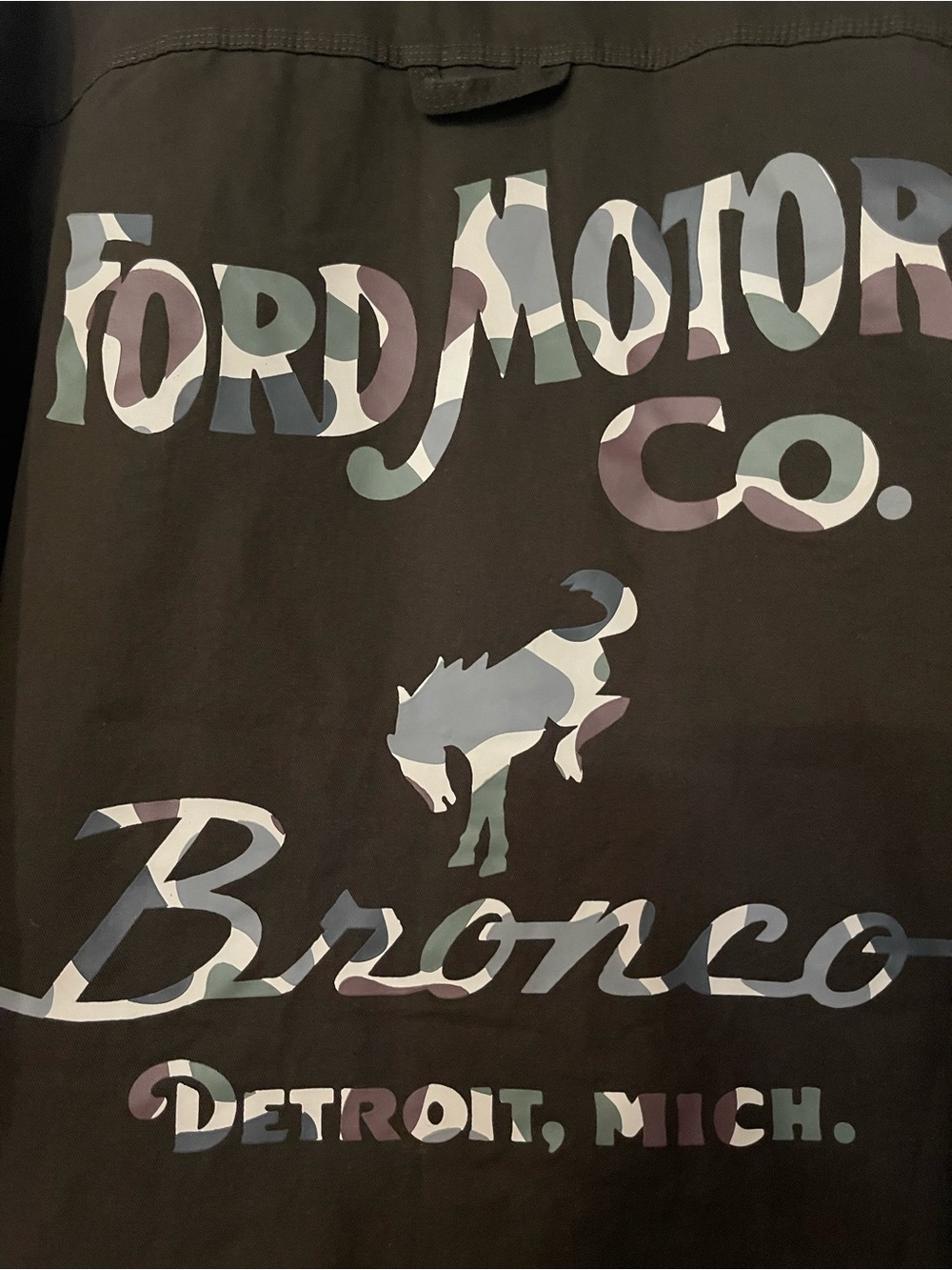 Ford Bronco Brown Jacket with Multitone Camouflage Lettering XL NWT